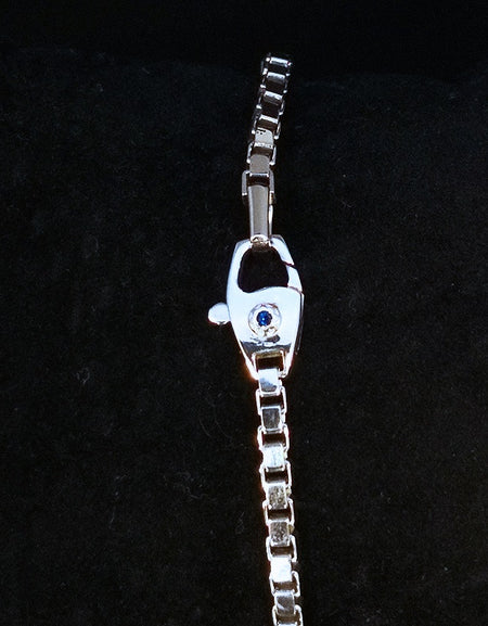 Bracciale CHIMENTO in Argento 925 con piastra squadrata con logo inciso sul lato e zaffiro Blu