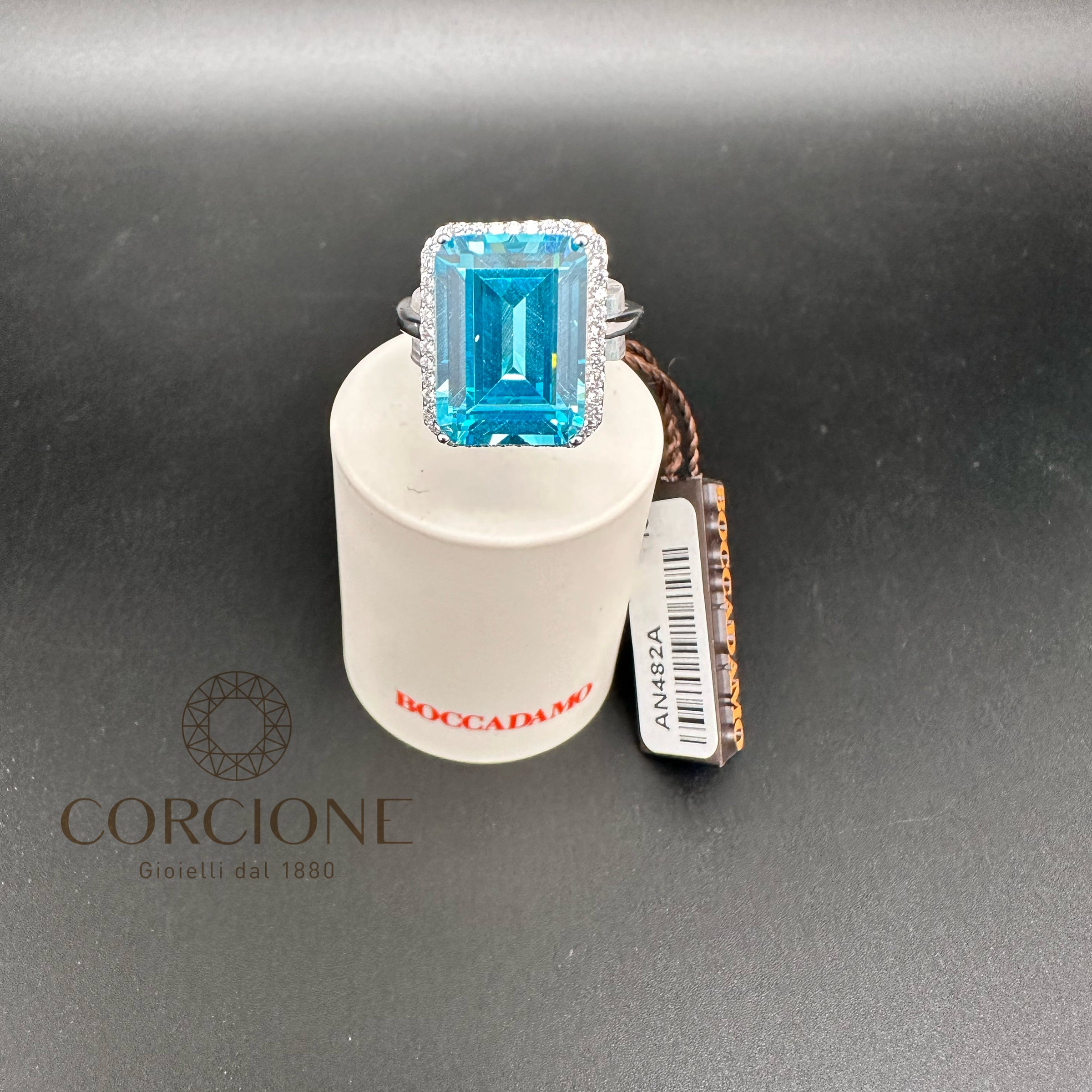 BOCCADAMO Anello Cocktail con Cristallo Acquamarina e Zirconi Bianchi in Argento 925