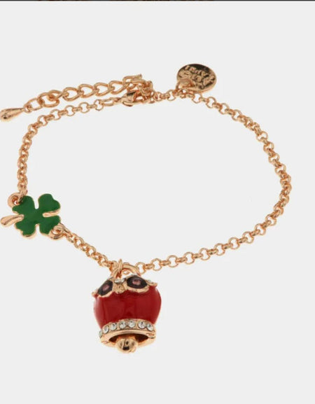 Bracciale in Metallo con quadrifoglio e campanella portafortuna a gufo con smalto rosso e cristalli bianchi AMOCAPRI