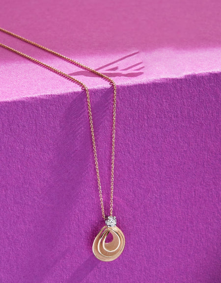 Collana ANNAMARIA CAMMILLI Serie Velaa Star in Oro Giallo Sunrise 18Kt con Pendente con Diamante