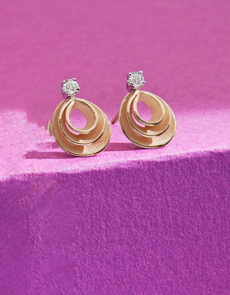 Orecchini ANNAMARIA CAMMILLI Serie Velaa Star in Oro Giallo Sunrise 18Kt con Diamanti