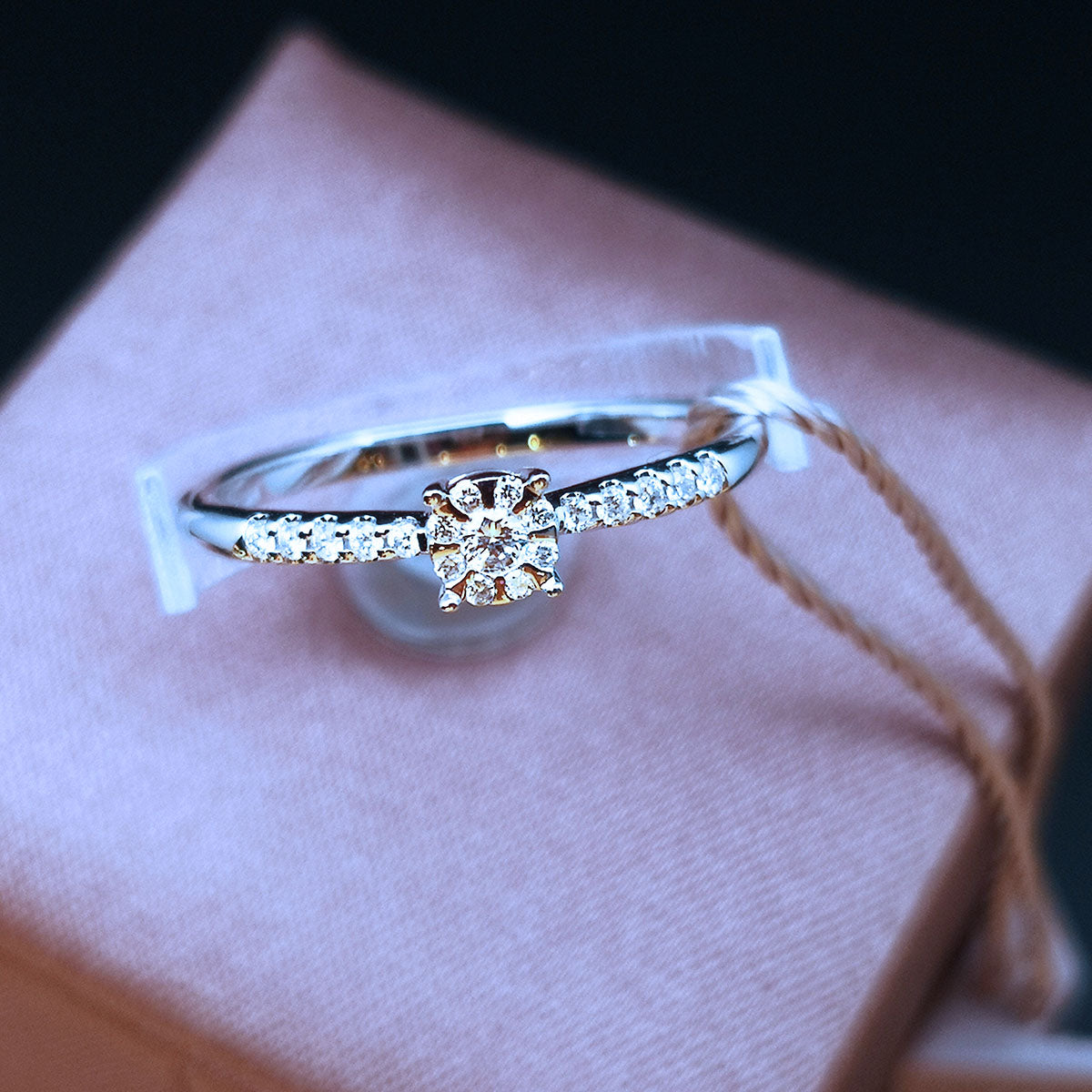Anello Donna SALVINI Solitario in Oro Bianco e Diamanti Daphne