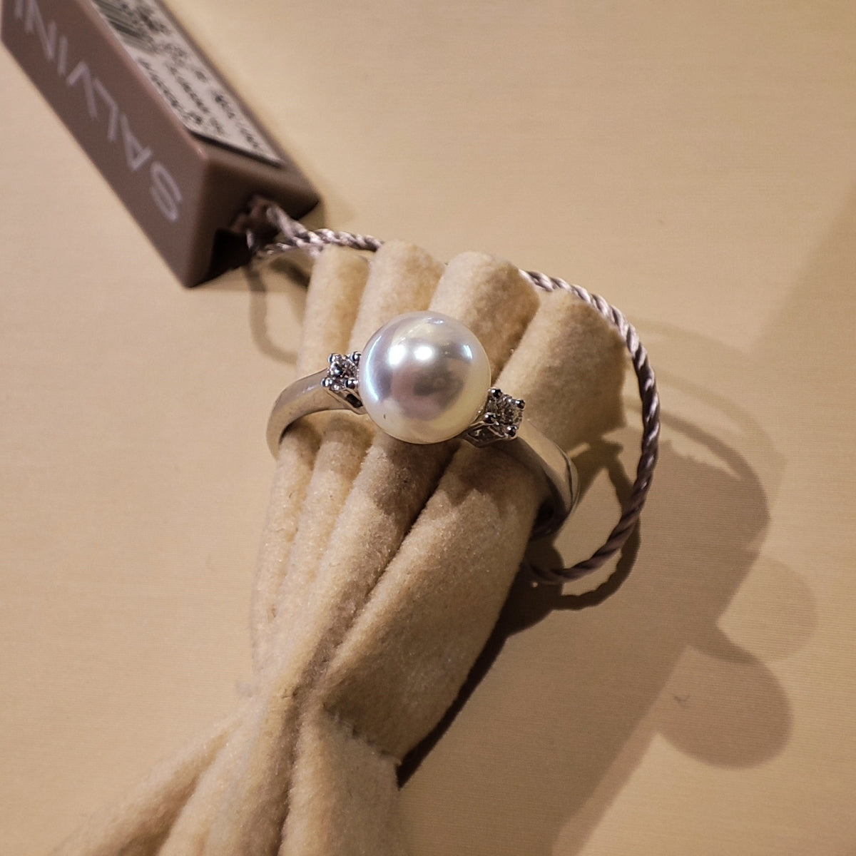 Anello SALVINI Perla Griff in Oro Bianco con Perla e Diamanti
