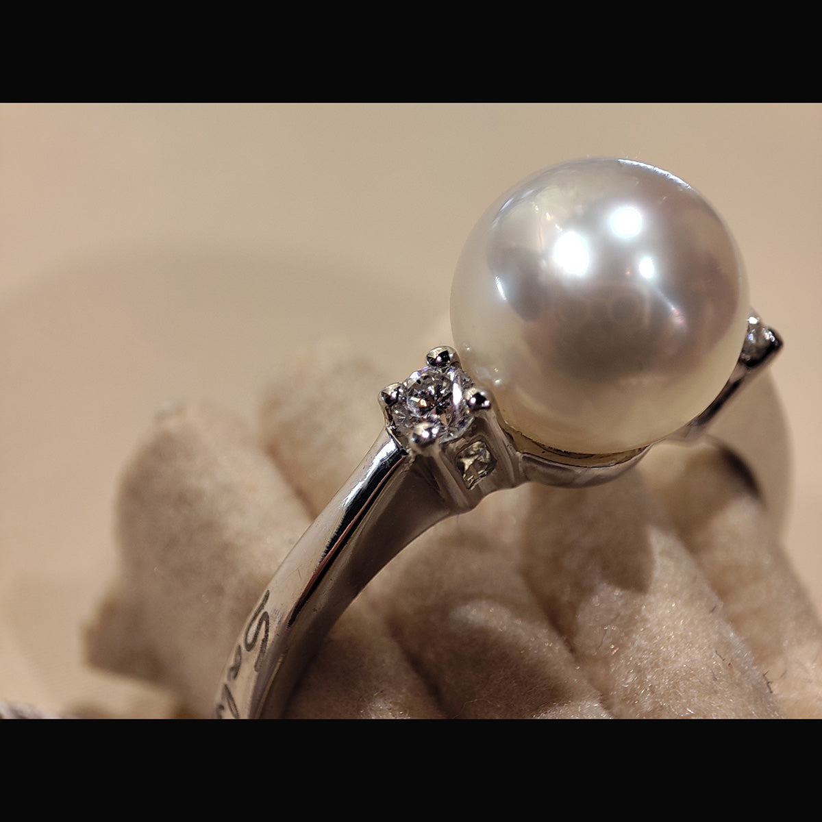 Anello SALVINI Perla Griff in Oro Bianco con Perla e Diamanti