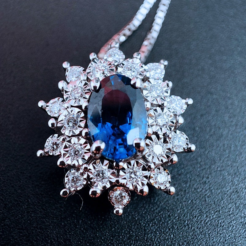 Collana DonnaOro Mistero con pendente in Oro bianco 18kt con