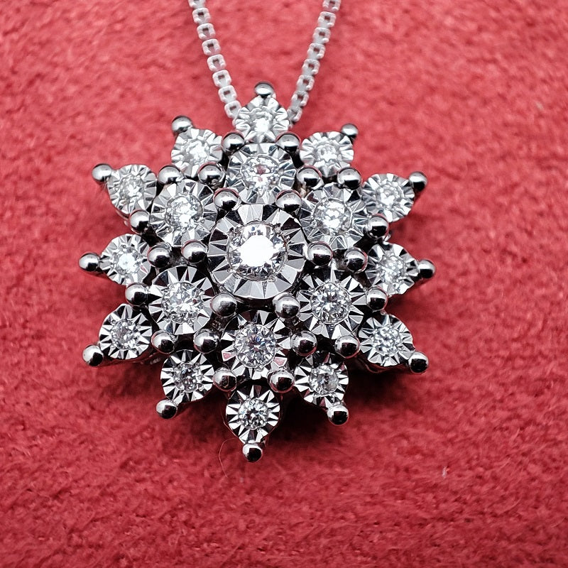 Collana DonnaOro in Oro Bianco 18kt e Fiore di Diamanti