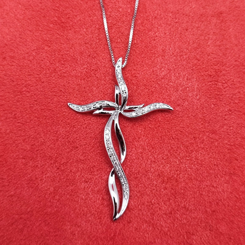 Collana DonnaOro DEVOTION con Croce in Oro Bianco 18kt e Diamanti 0.12ct