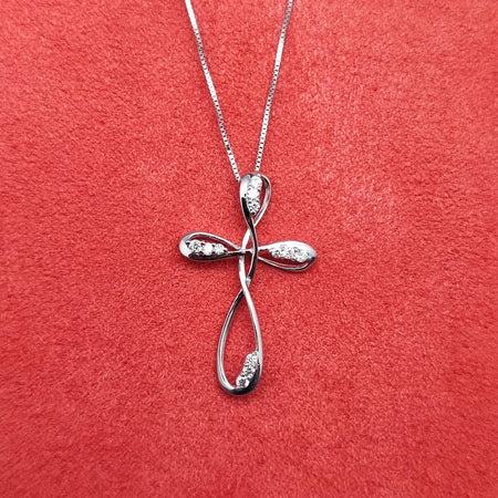 Collana DonnaOro DEVOTION con Croce in Oro Bianco 18kt e Diamanti 0.17CT