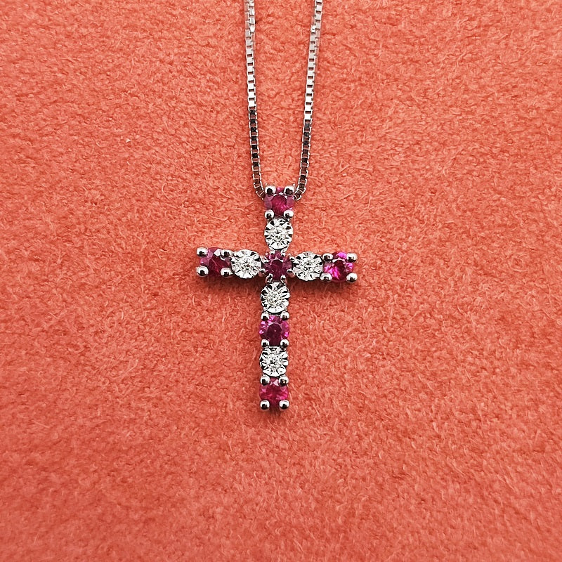Collana DonnaOro INTENSA con Croce in Oro Bianco 18kt, Diamanti e Rubini
