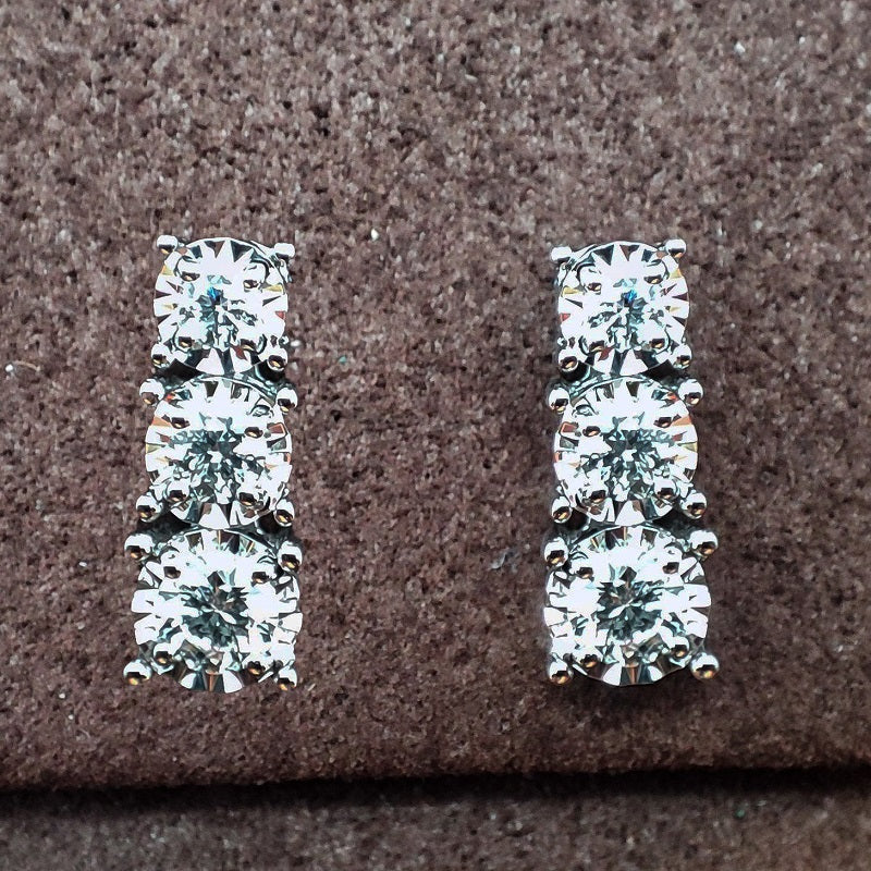 Orecchini DonnaOro ETERNA Trilogy in Oro Bianco 18kt e Diamanti