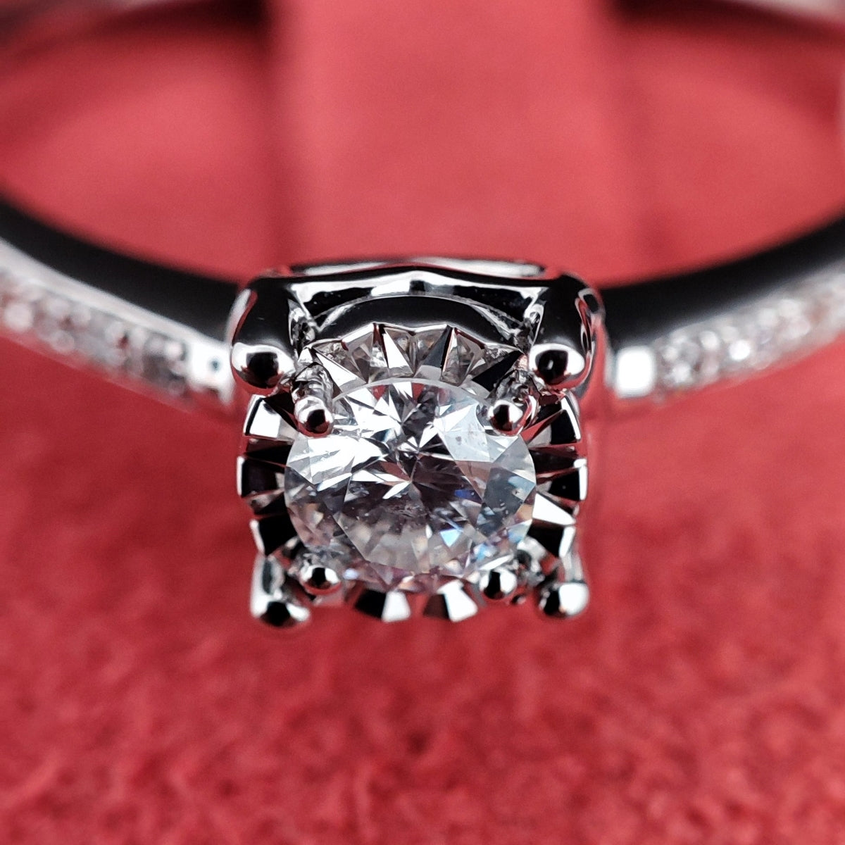 DonnaOro Anello Solitario Incanto in Oro 18kt e Diamanti 0.17ct