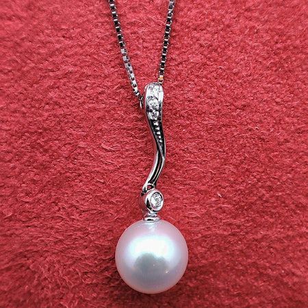 Collana DonnaOro con pendente in Oro bianco 18kt Diamante e Perla DELTA