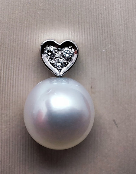 Orecchini DonnaOro in Oro Bianco 18kt Diamanti e Perle CUORE